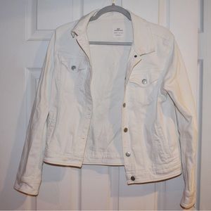 White Vineyard Vines Jean Jacket Size Small